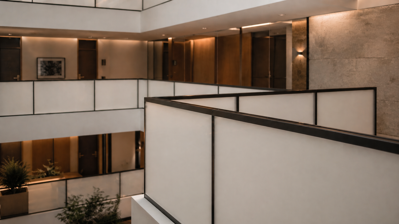 Balkon wewnętrzny · balustrada szklana, szkło mleczne VSG